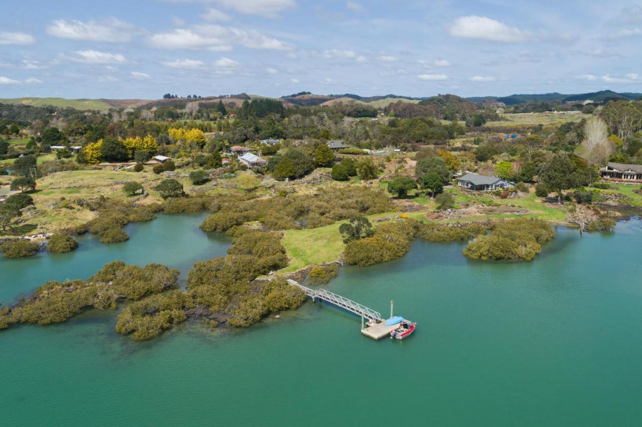 קאריקרי Valhalla North & Northern Lodge - Waterfront, Rural, Semi-Isolated חדר תמונה